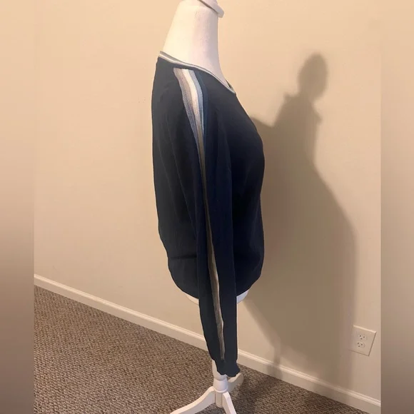 Faherty Surf Sweater Mist Stripe Organic Cotton Navy Blue Size Medium - Picture 5 of 7